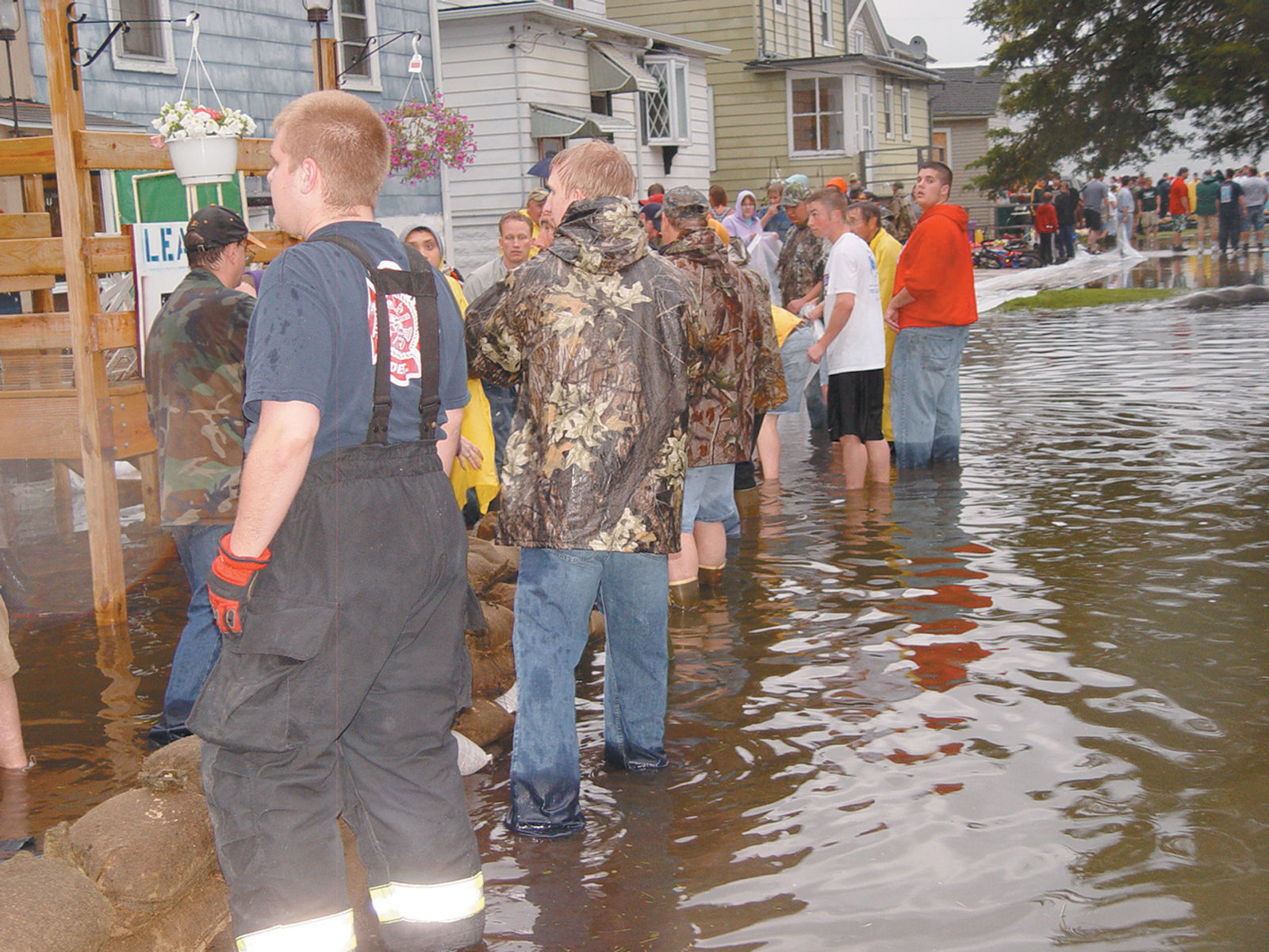 061418-ctzn-news-flood022